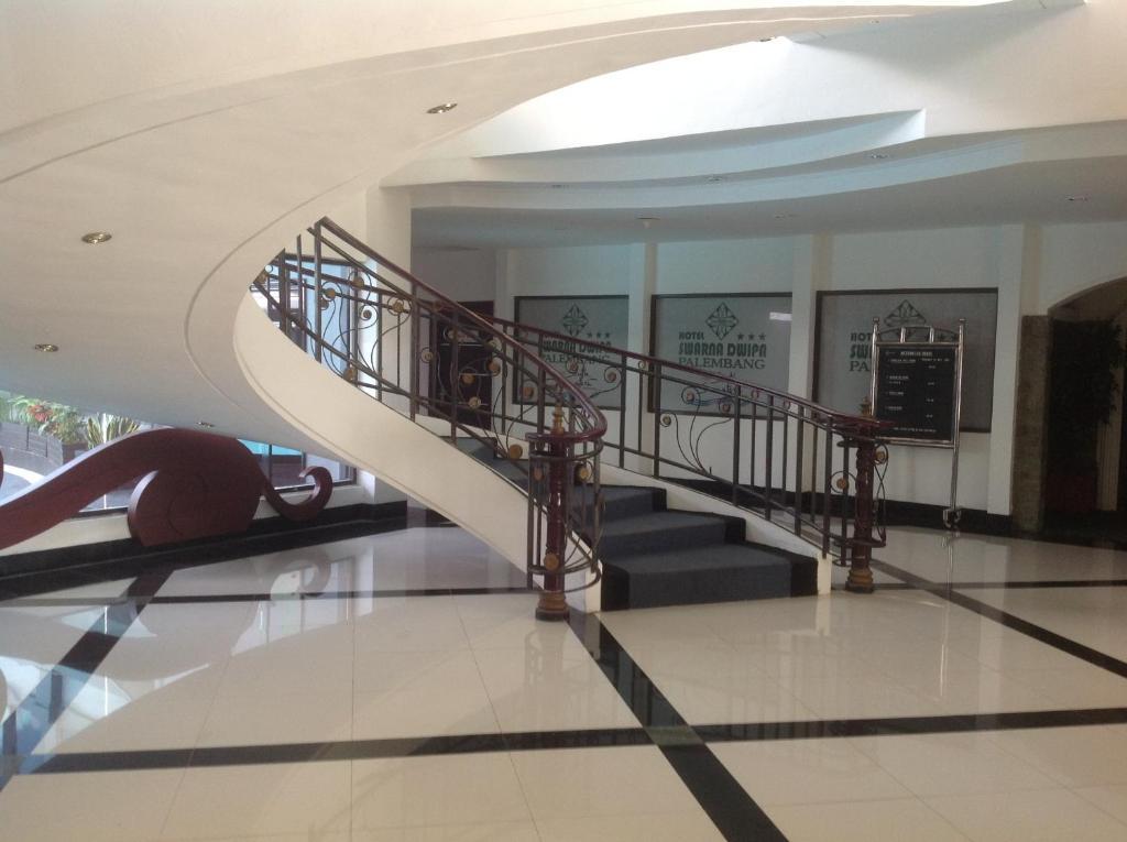 Hotel Swarna Dwipa 팔렘방 외부 사진